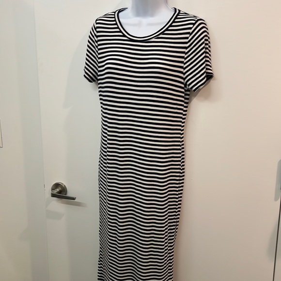 Motherhood Maternity Black and White Striped Dress Medium - Picture 2 of 8